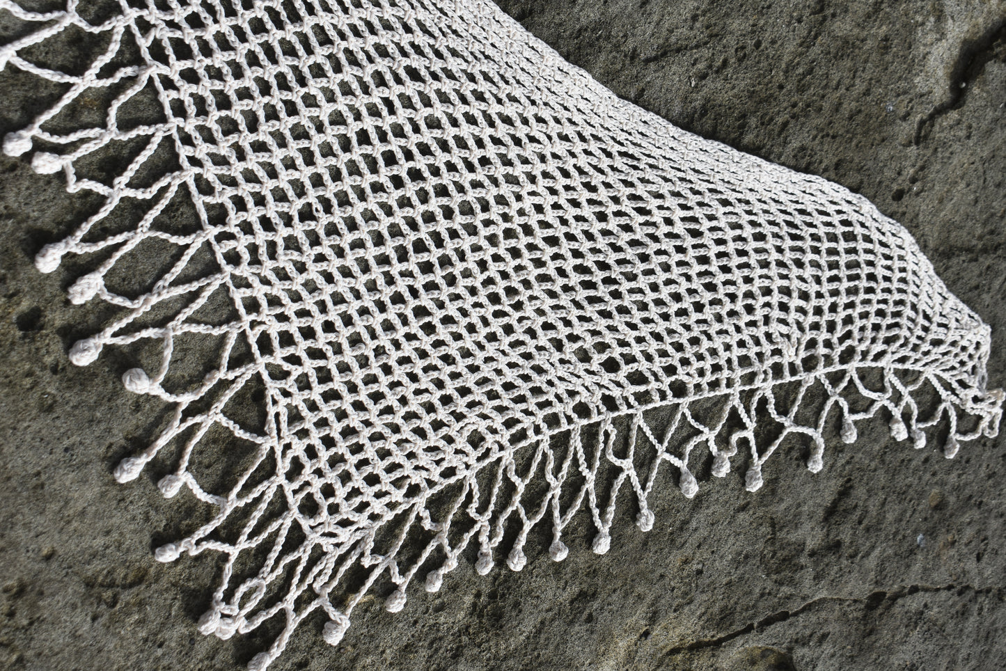 Pareo Crochet Cadeneta con flecos bolitas