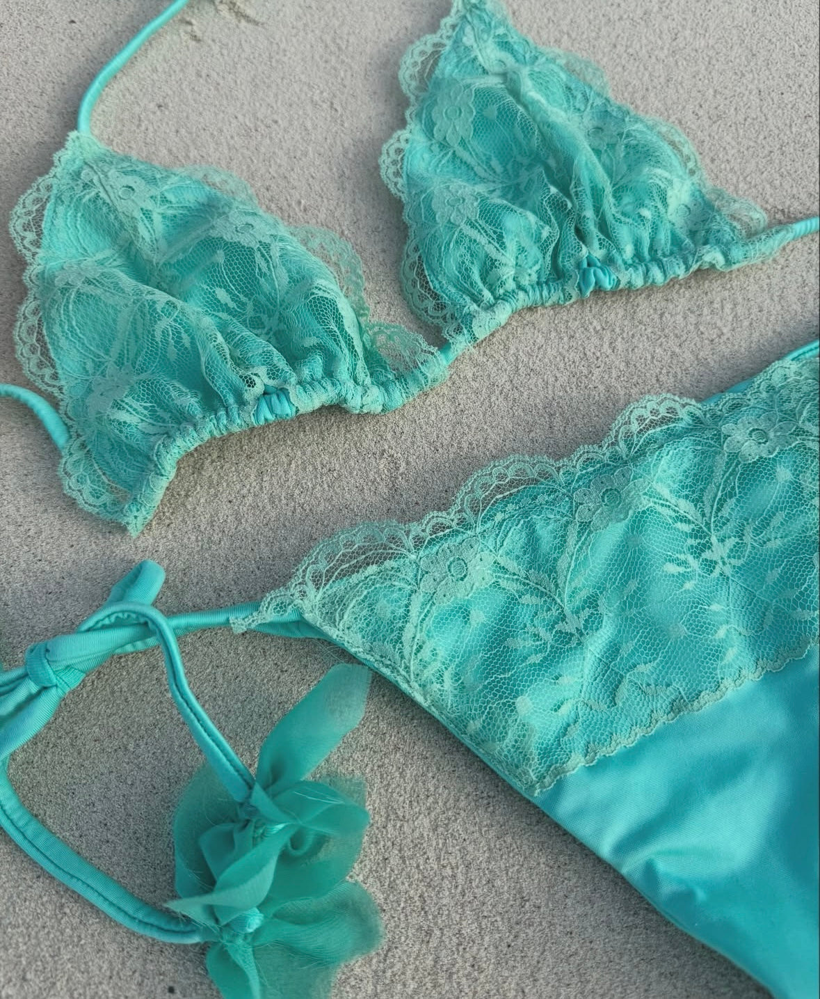 Top Tamarindo con encaje - Aqua