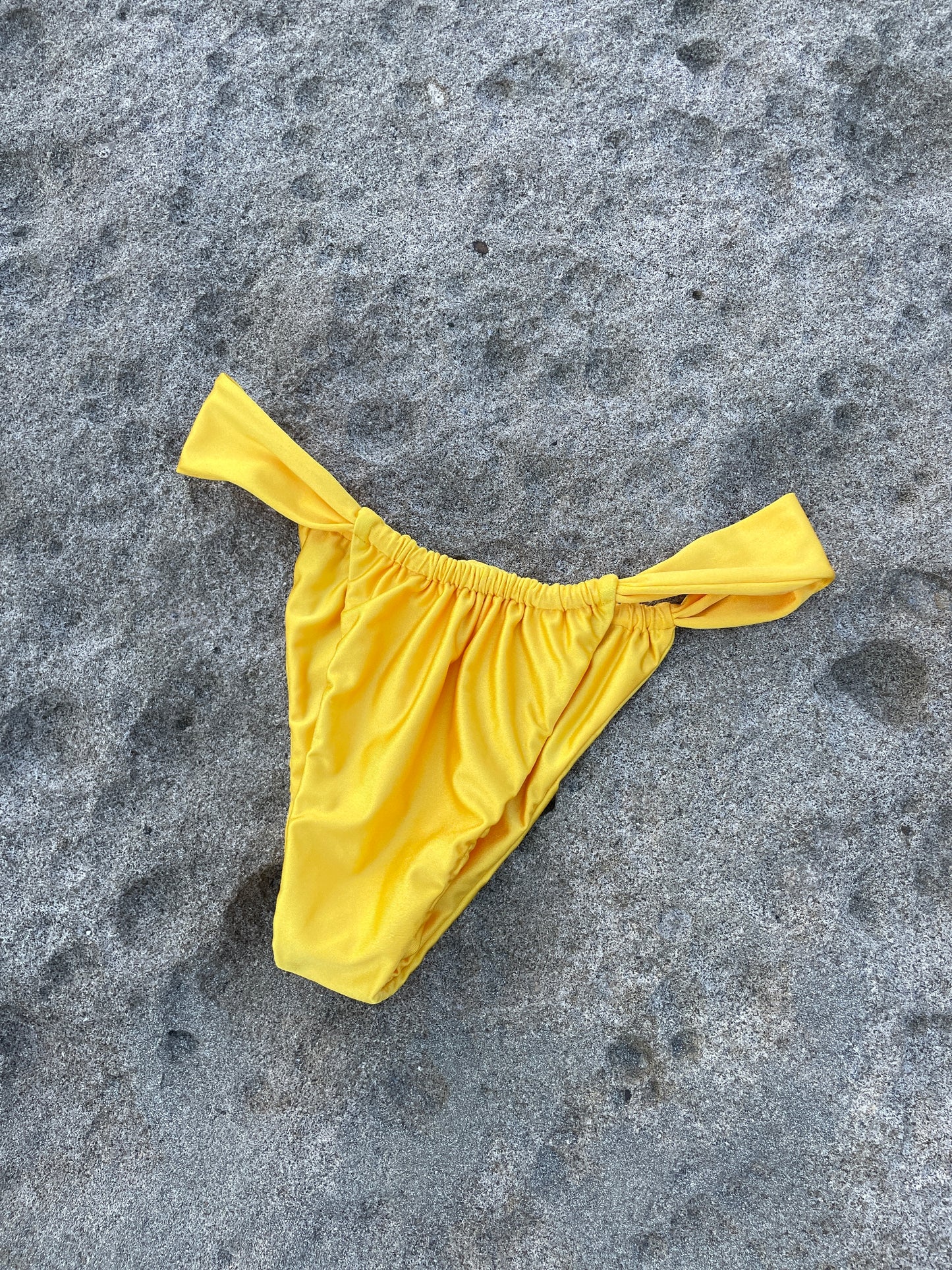 Braga Aruba - Amarillo satinado
