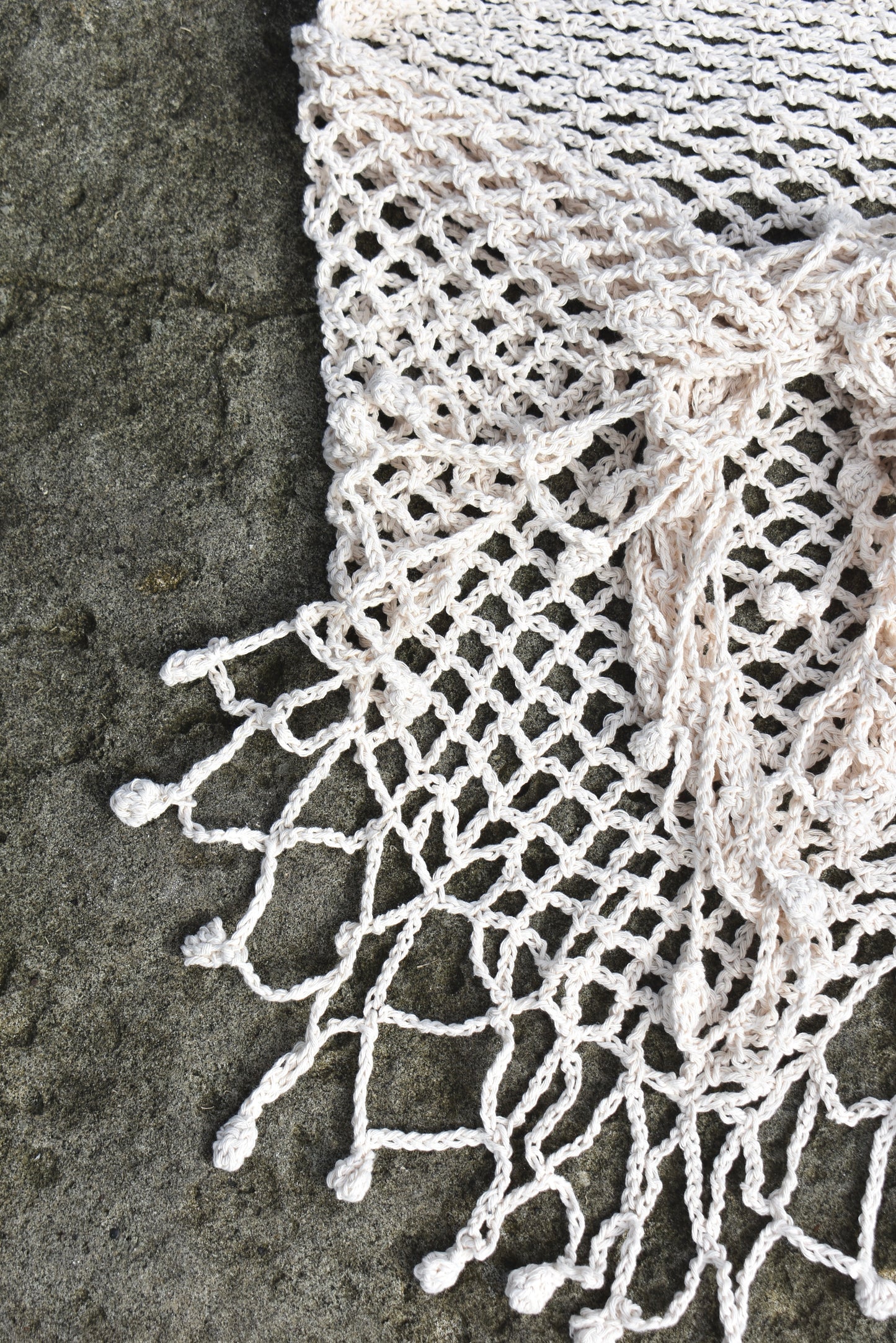 Pareo Crochet Cadeneta con flecos bolitas