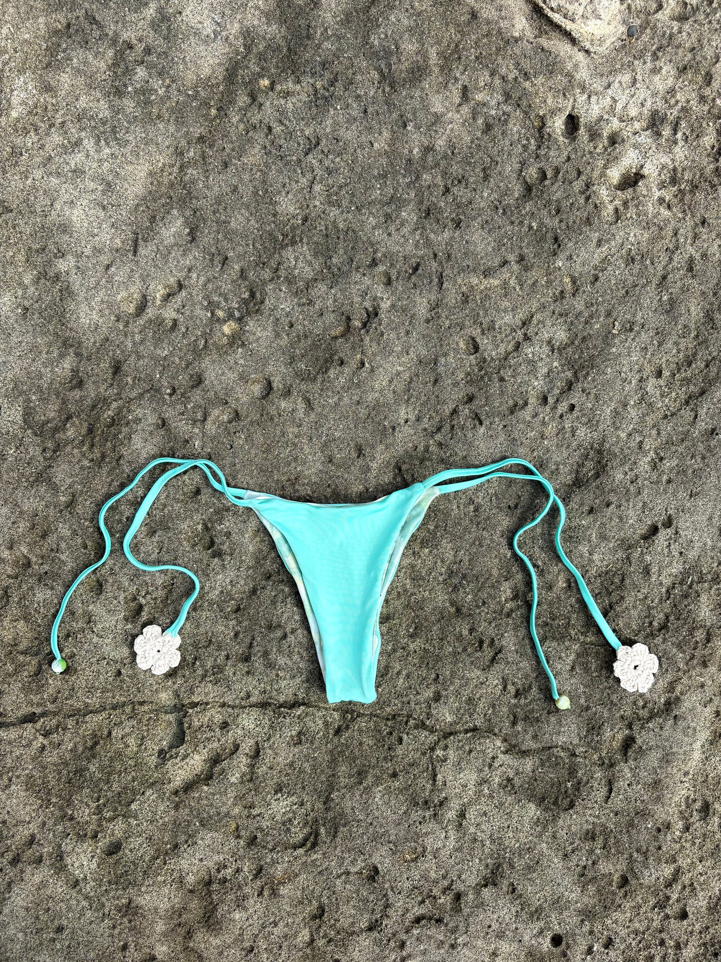 Braga Bora Bora con flores crochet y cuentas - Monet verdes