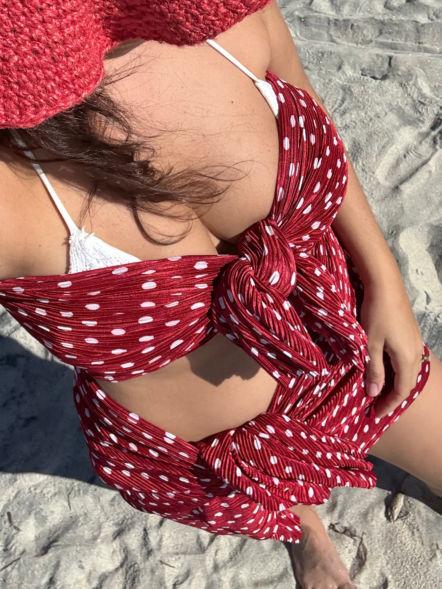 Top de vestir Oahu- Plisado en vino con lunares